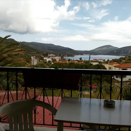 Guest house El Capitan Porto Koufo